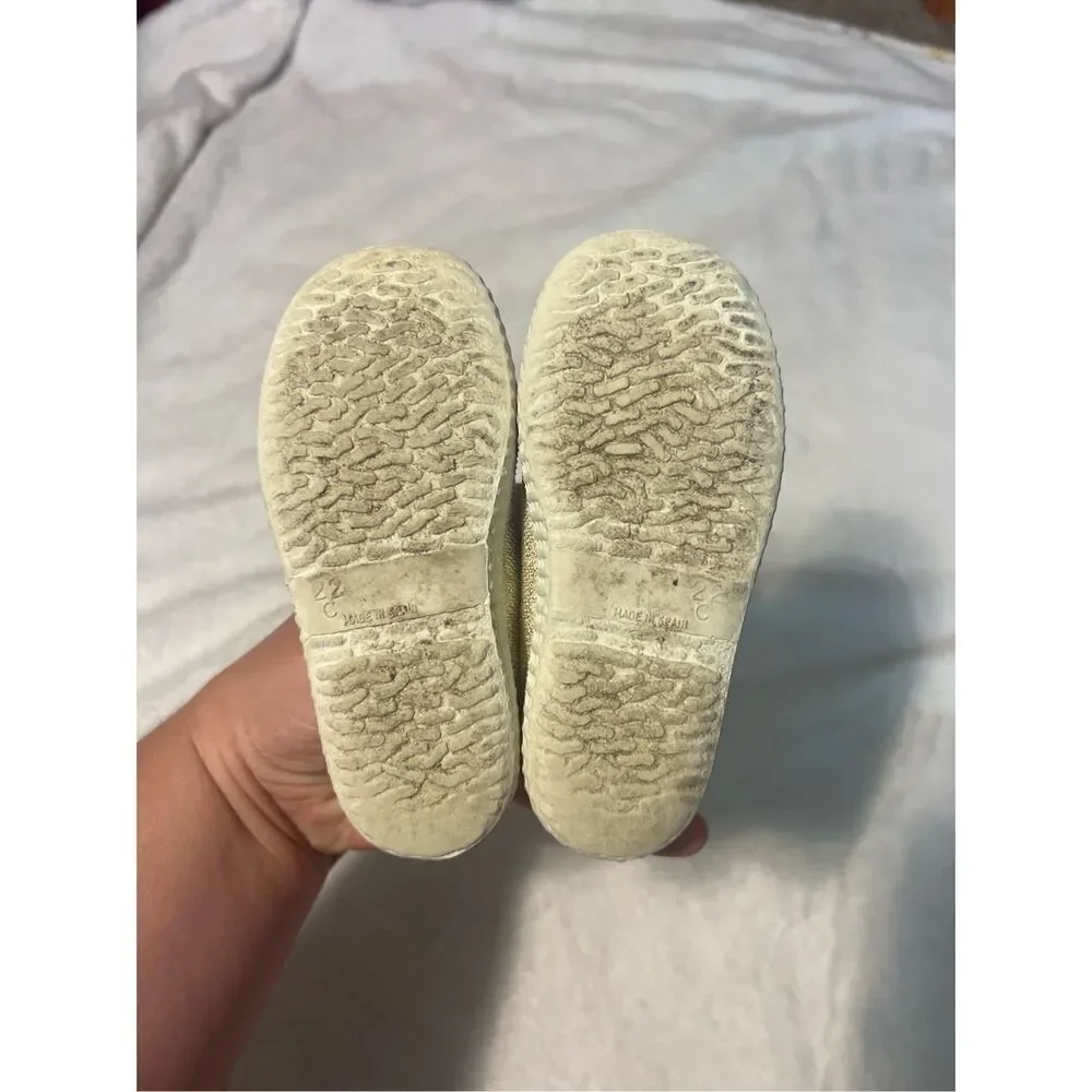 Cienta Gold Metallic Toddler Shoes Size 22C US Size 6/6.5 Toddler
